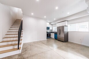 11841 Runnymede St in Los Angeles, CA - Building Photo