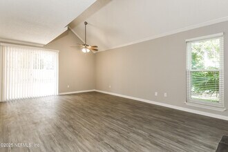 10258 Lake Pines Rd in Jacksonville, FL - Building Photo - Building Photo