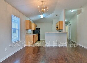 8490 India Ave in Jacksonville, FL - Building Photo - Building Photo
