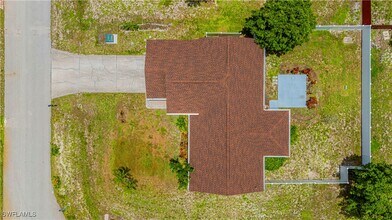 9084 Caloosa Rd in Ft. Myers, FL - Building Photo - Building Photo