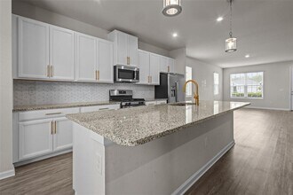 15384 Caravan Ave in Odessa, FL - Building Photo - Building Photo