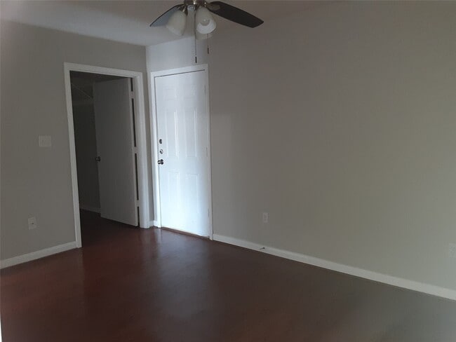 property at 146 S Bend Ct