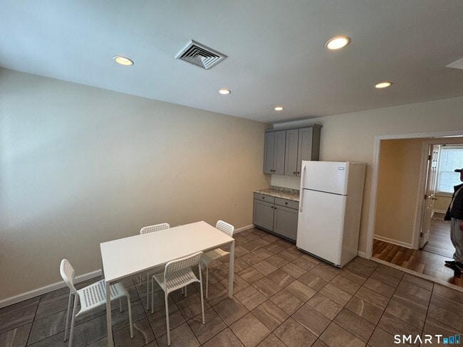 423 Whalley Ave in New Haven, CT - Building Photo - Building Photo