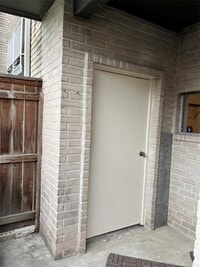 2011 Spenwick Dr photo'