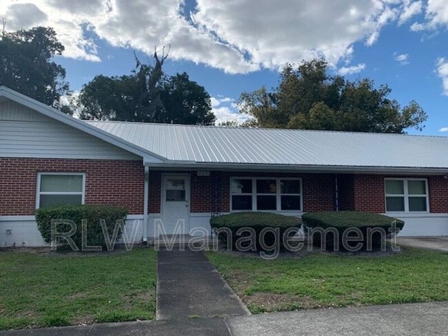 property at 467 N Kentucky Ave