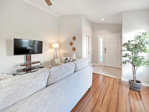 24604 Siena Dr in Lutz, FL - Building Photo - Building Photo