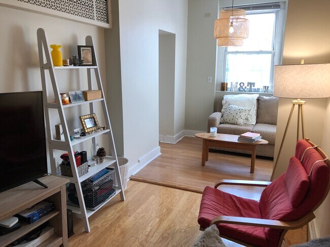 246 S Huntington Ave, Unit 2 in Boston, MA - Building Photo - Building Photo