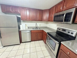 30 Revere Beach Pky, Unit 112 in Medford, MA - Building Photo - Building Photo