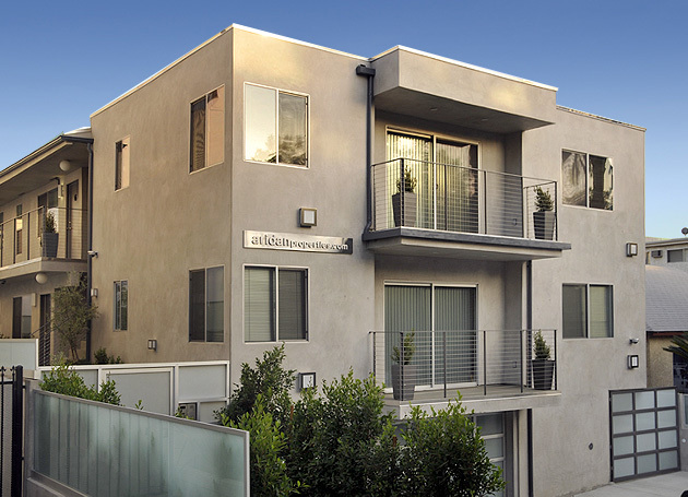 1418 N Poinsettia Pl, Unit 3 in West Hollywood, CA - Foto de edificio