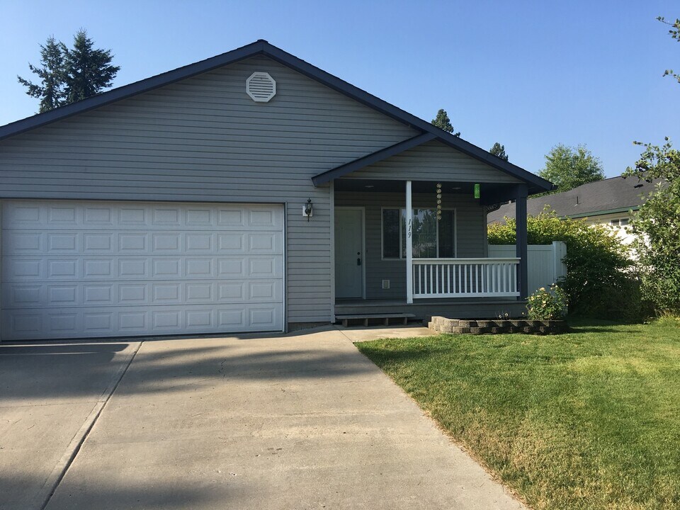 119 W 23rd Ave in Post Falls, ID - Building Photo