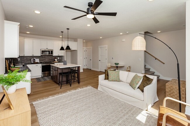 2704 SW 24th Ln in Ankeny, IA - Building Photo - Building Photo