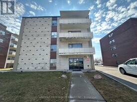 1181 Ellesmere Rd in Toronto, ON - Building Photo