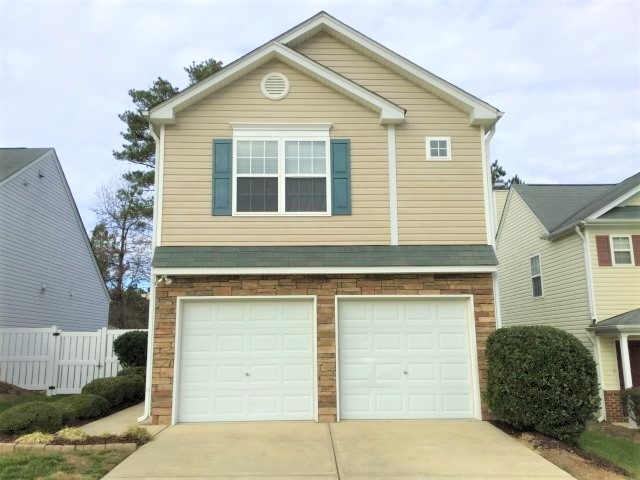 7437 Brighton Hill Ln in Raleigh, NC - Building Photo