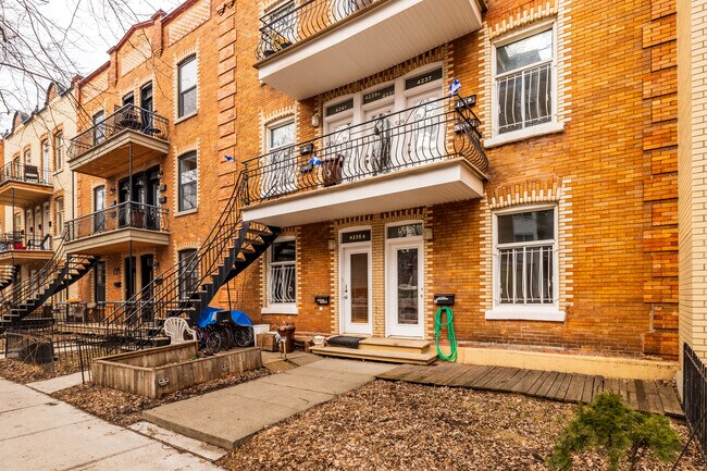 4235-4241 Messier St in Montréal, QC - Building Photo - Building Photo