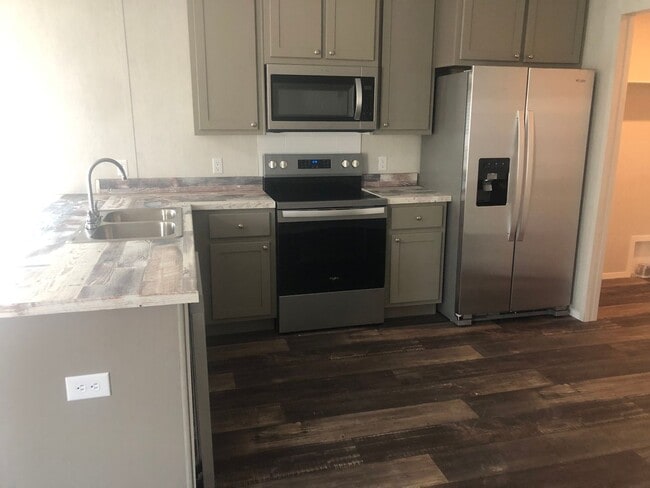 423 Juniper Ave in Defuniak Springs, FL - Building Photo - Building Photo