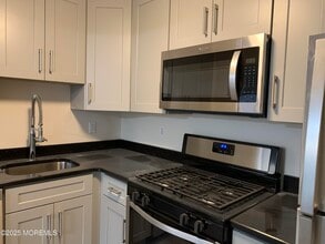 62 Briarwood Ct in Howell, NJ - Building Photo - Building Photo
