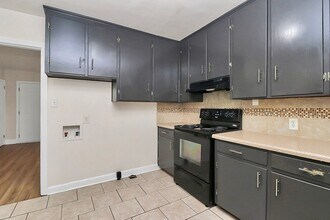 3406 June Dr in Charlotte, NC - Foto de edificio - Building Photo