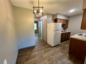 501 S Cedar St in Lindsborg, KS - Building Photo