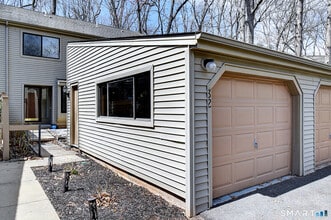 32 Farmington Chase Crescent in Farmington, CT - Building Photo - Building Photo