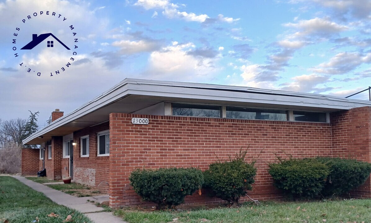 13000 Plymouth Rd in Detroit, MI - Building Photo