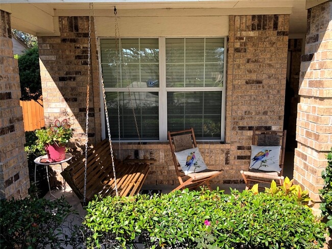 property at 4611 Pin Oak Creek Ln
