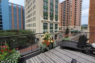 139 7th St, Unit 2000 in Pittsburgh, PA - Building Photo - Building Photo