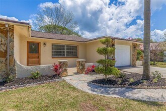 834 Riverside Dr in Tarpon Springs, FL - Building Photo - Building Photo