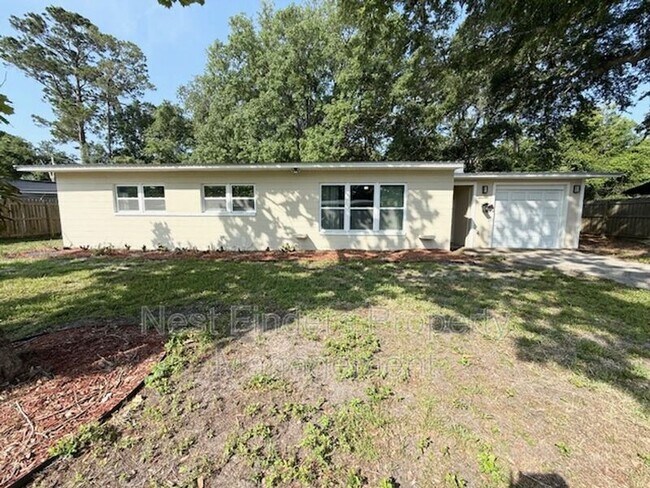 property at 1325 Hibiscus St
