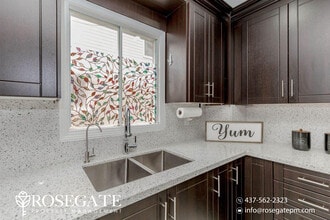 2 Myrtle Ct in Brampton, ON - Building Photo - Building Photo