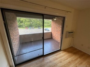 565 Talcottville Rd in Vernon, CT - Building Photo - Building Photo