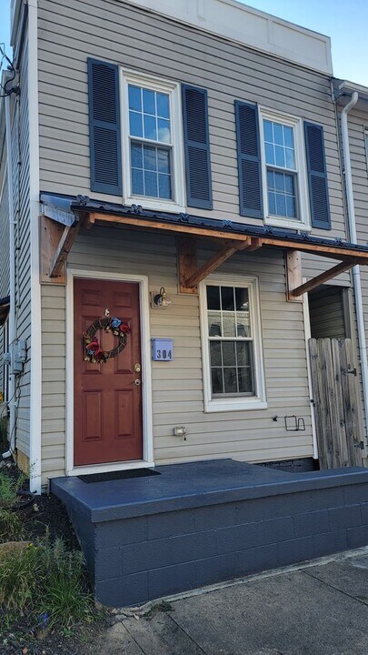 304 Madison St in Frederick, MD - Building Photo