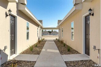5 Downing Ave in Edinburg, TX - Building Photo - Building Photo