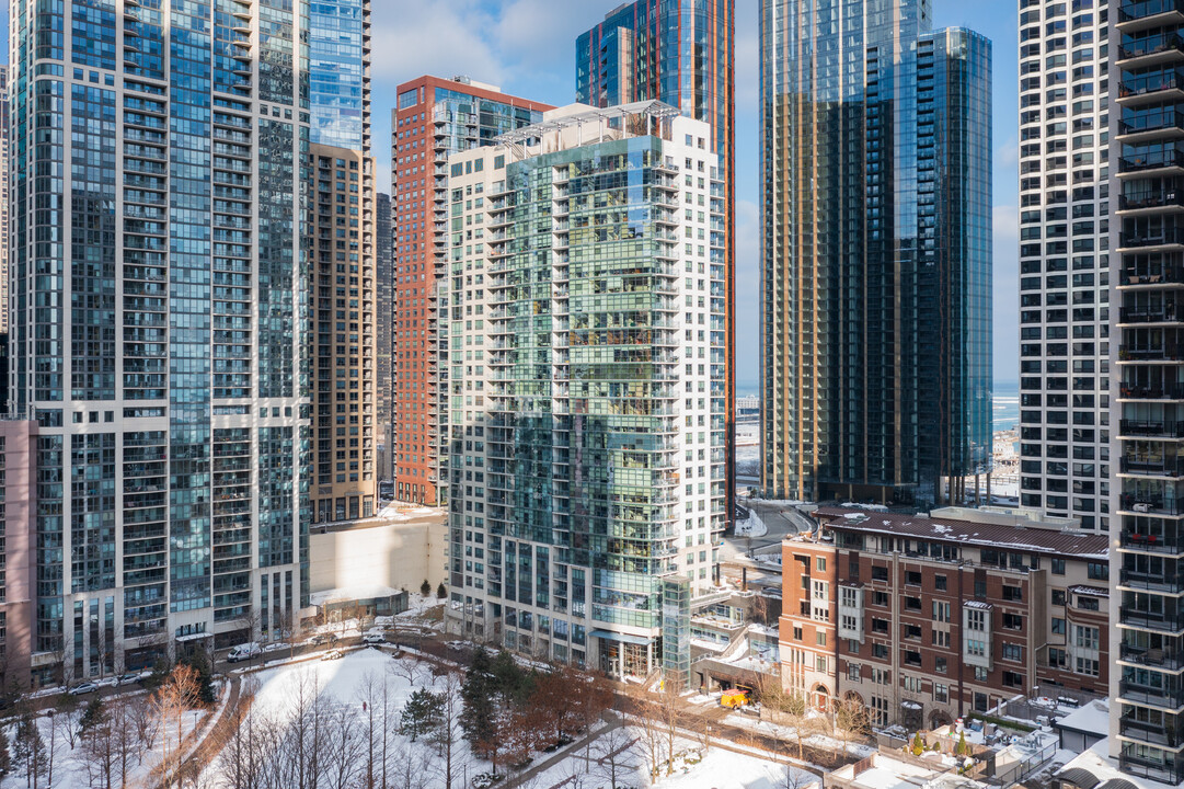 The Lancaster in Chicago, IL - Foto de edificio