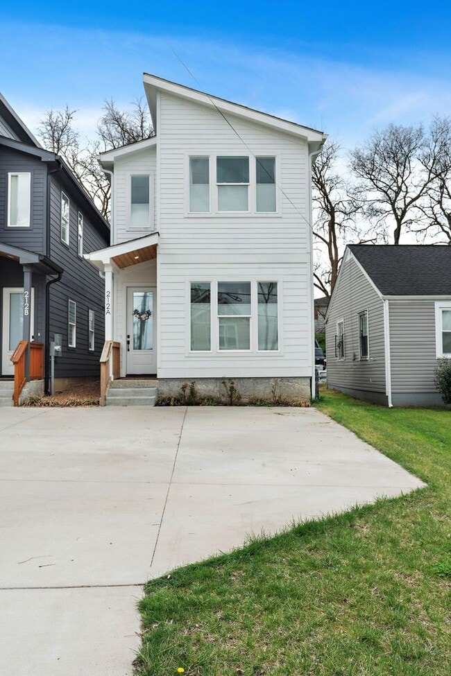 212 Queen Ave in Nashville, TN - Building Photo - Building Photo