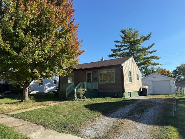 617 Fletcher Ln in Beech Grove, IN - Building Photo - Building Photo