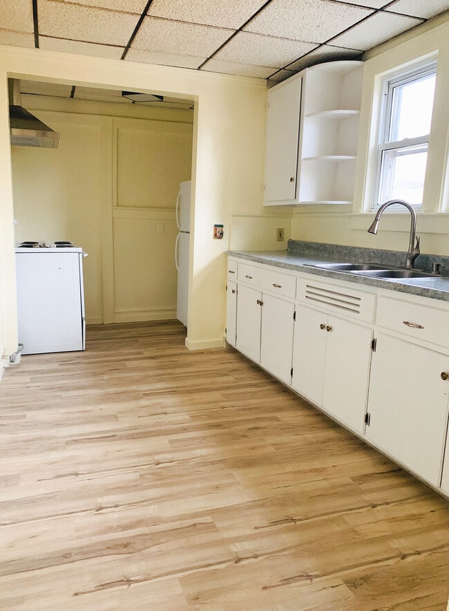 property at 148 N Champlain St