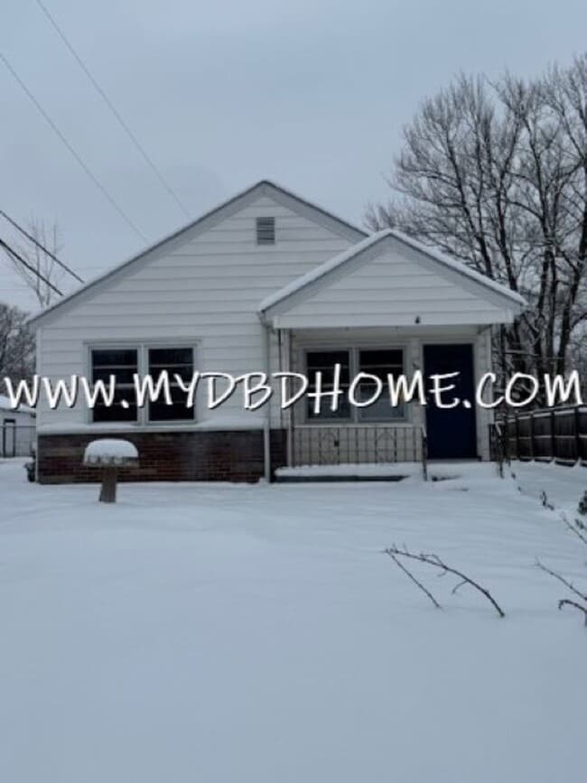 property at 2412 Juliette Ave