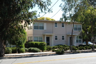 1400 El Camino Real in Burlingame, CA - Foto de edificio - Building Photo