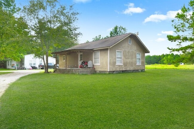 property at 2407 County Rd 2235