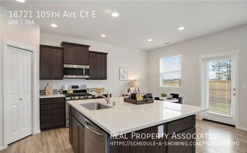 18721 105th Ave Ct E in Puyallup, WA - Building Photo - Building Photo