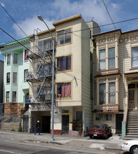 2420 Folsom St in San Francisco, CA - Building Photo - Building Photo