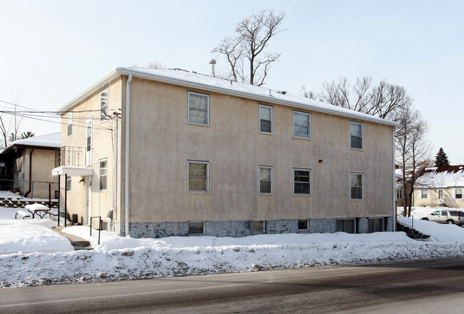 3758 Queen Ave N in Minneapolis, MN - Building Photo - Building Photo