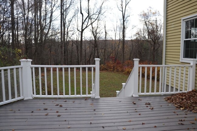 35 Highpoint Rd in Woodbury, CT - Building Photo - Building Photo