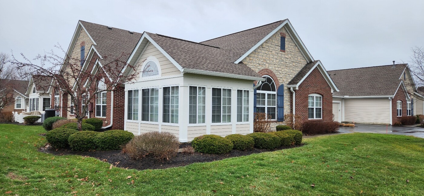 6174 Donegan Way, Unit The Villas at Glenealy in Dublin, OH - Foto de edificio