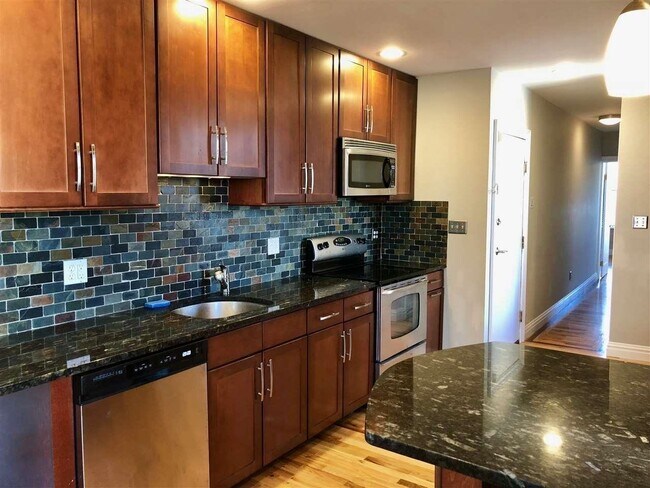 333 Monroe St in Hoboken, NJ - Building Photo - Building Photo