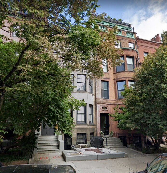 451 Beacon St, Unit 3 in Boston, MA - Building Photo