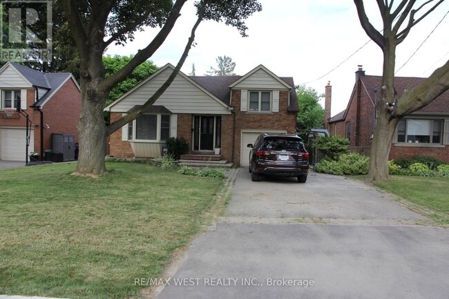 property at 81 Freemont Ave