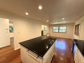 55 Culloden Park Rd in San Rafael, CA - Building Photo - Building Photo