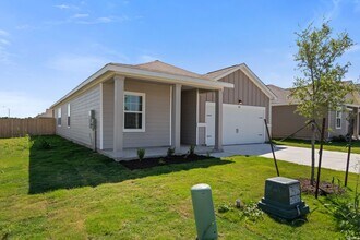 200 Rubrum Rd in Niederwald, TX - Building Photo - Building Photo