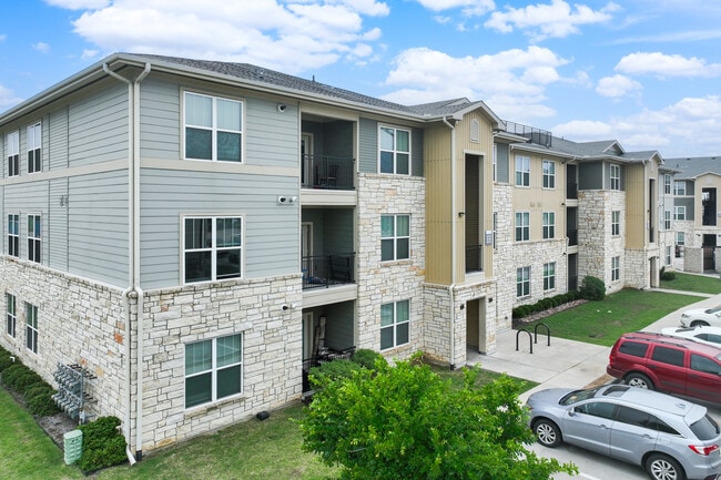 Patriot Pointe in Fort Worth, TX - Foto de edificio - Building Photo